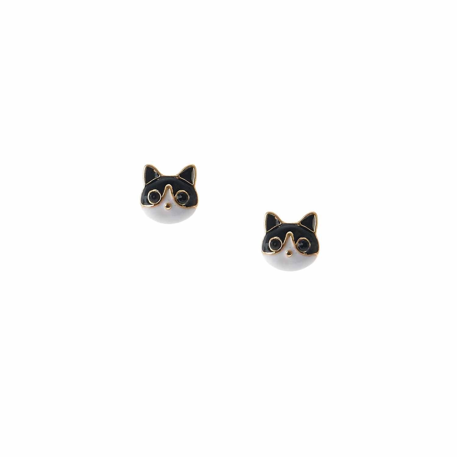 stud earrings
